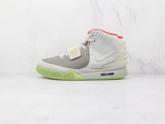 NIKE AIR YEEZY 2 PURE PLATINUM Wolf Grey mens 508214-010