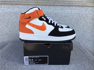 Nike Air Force 1 Mid LV8