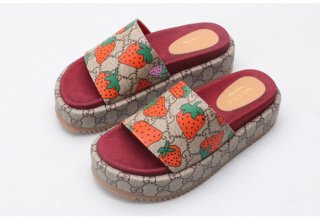 Gucc* Sandal72