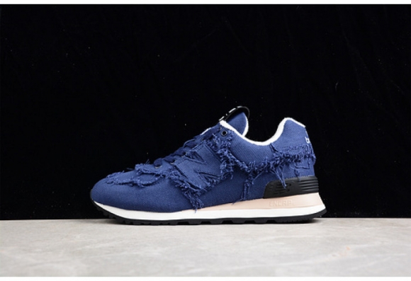 Miu Miu x New Balance IU688M