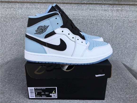 Air Jordan 1 Mid BULE