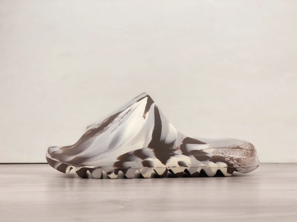 Kanye West x Adidas Yeezy Slide"Bone" GZ5553